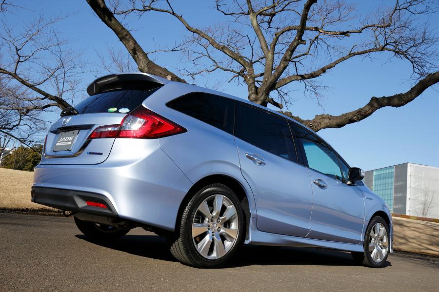  Honda Jade Hybrid 2015 года  (фото 15 из 30)